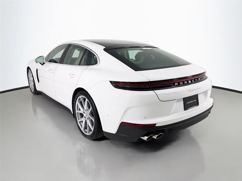 New 2026 Porsche Panamera 4 image 3