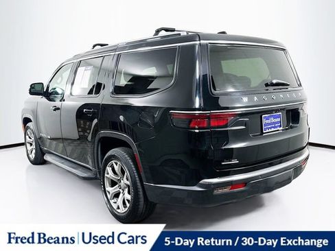 Used 2022 Jeep Wagoneer Series I w/ Premium Group I AWD/4WD image 8