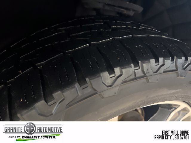 Used 2019 GMC Acadia Denali w/ Technology Package AWD/4WD image 28