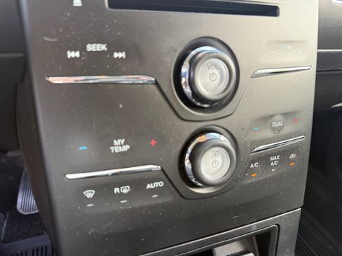 Used 2018 Ford Flex SEL w/ Equipment Group 202A FWD image 17