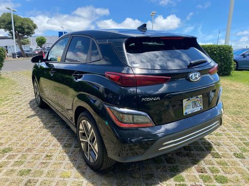 Used 2023 Hyundai Kona SEL w/ Cargo Package FWD image 5