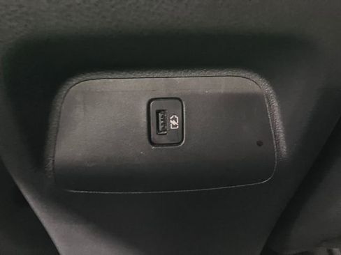 Used 2022 Nissan Sentra SR w/ SR Premium Package image 33