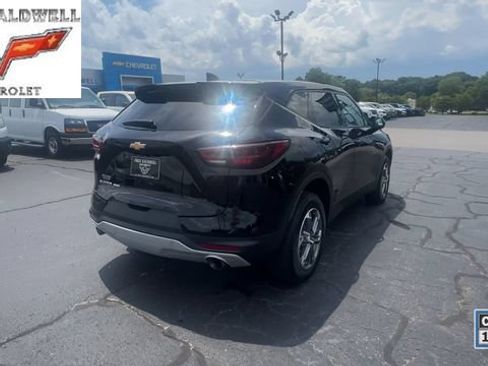 Certified 2025 Chevrolet Blazer LT AWD/4WD image 8