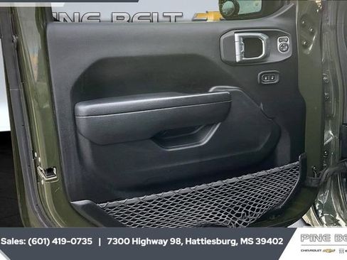 Used 2022 Jeep Gladiator Willys image 14