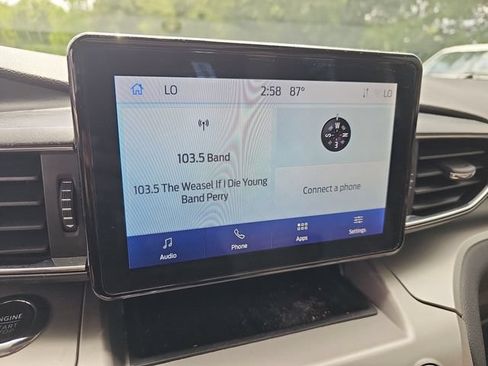 Used 2022 Ford Explorer XLT w/ Equipment Group 202A RWD image 19