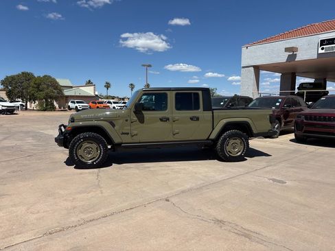 New 2026 Jeep Gladiator Sport AWD/4WD image 1