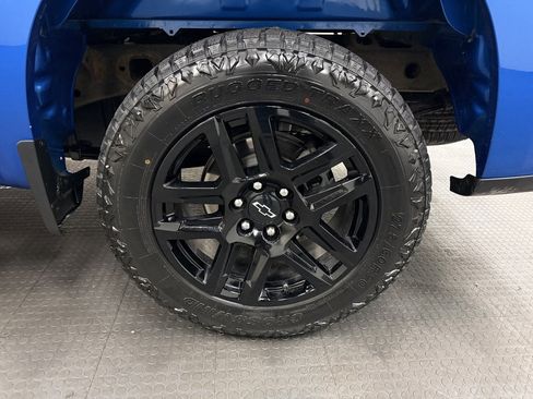 Used 2023 Chevrolet Silverado 1500 Custom w/ Rally Edition image 9