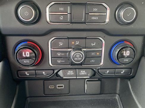 Used 2021 Chevrolet Tahoe LT w/ LT Signature Package AWD/4WD image 30