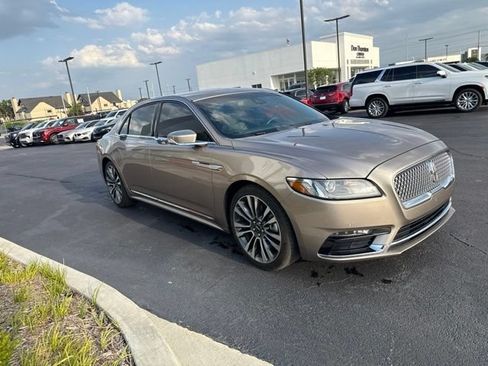 Used 2018 Lincoln Continental Select w/ Continental Climate Package FWD image 12