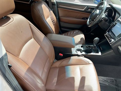 Used 2019 Subaru Outback 3.6R Touring w/ Popular Package #3A image 30