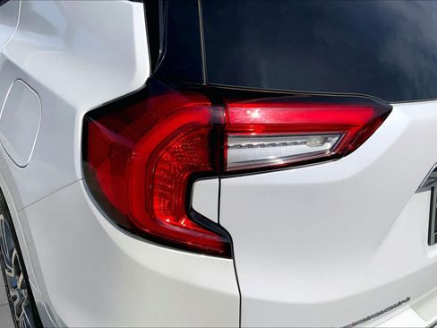 Used 2024 GMC Terrain Denali w/ Denali Premium Package AWD/4WD image 26
