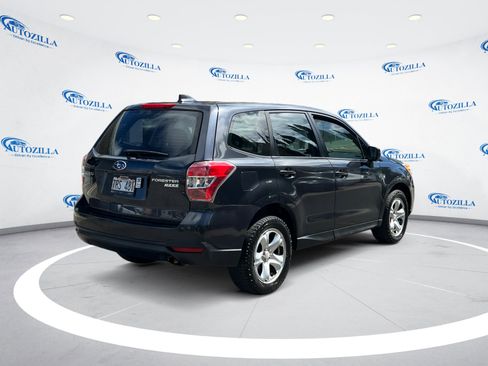 Used 2016 Subaru Forester 2.5i AWD/4WD image 5