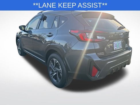 Used 2025 Subaru Crosstrek 2.0i Premium image 5