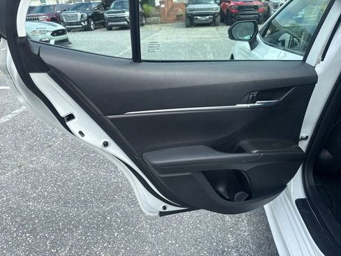 Used 2023 Toyota Camry SE w/ Convenience Package image 27