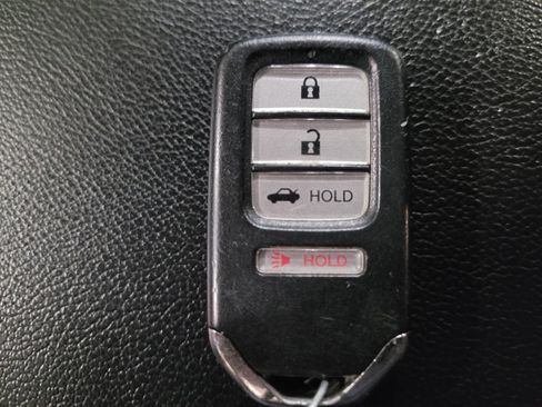 Used 2018 Honda Accord Sport image 32