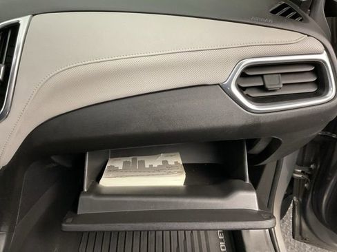 Used 2019 Chevrolet Equinox Premier image 31