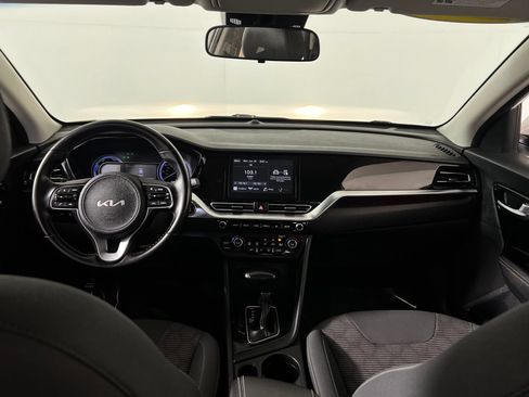 Used 2022 Kia Niro LXS FWD image 23