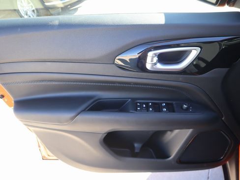 New 2026 Jeep Compass Latitude image 15