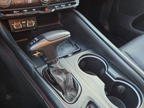 Used 2025 Dodge Durango GT image 27
