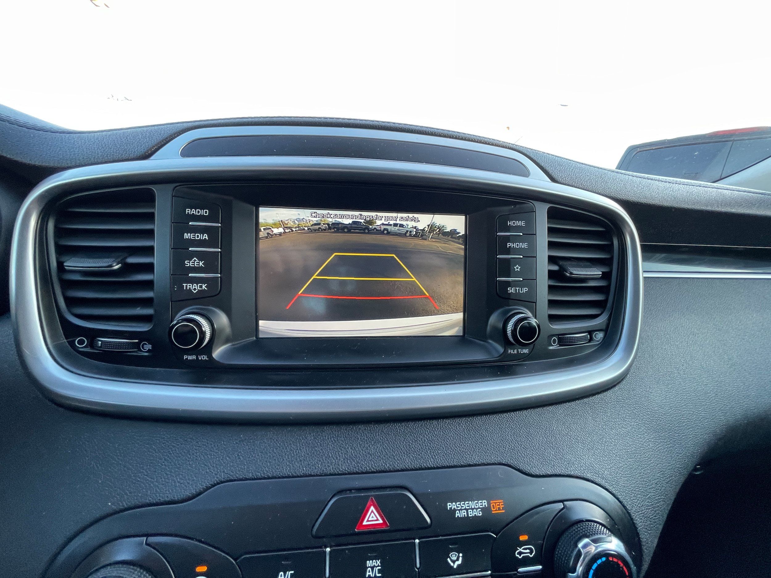 Used 2019 Kia Sorento FWD image 19