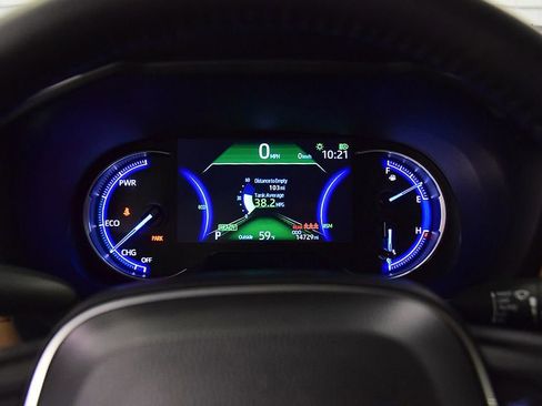 Used 2025 Toyota RAV4 XLE w/ Convenience Package AWD/4WD image 16