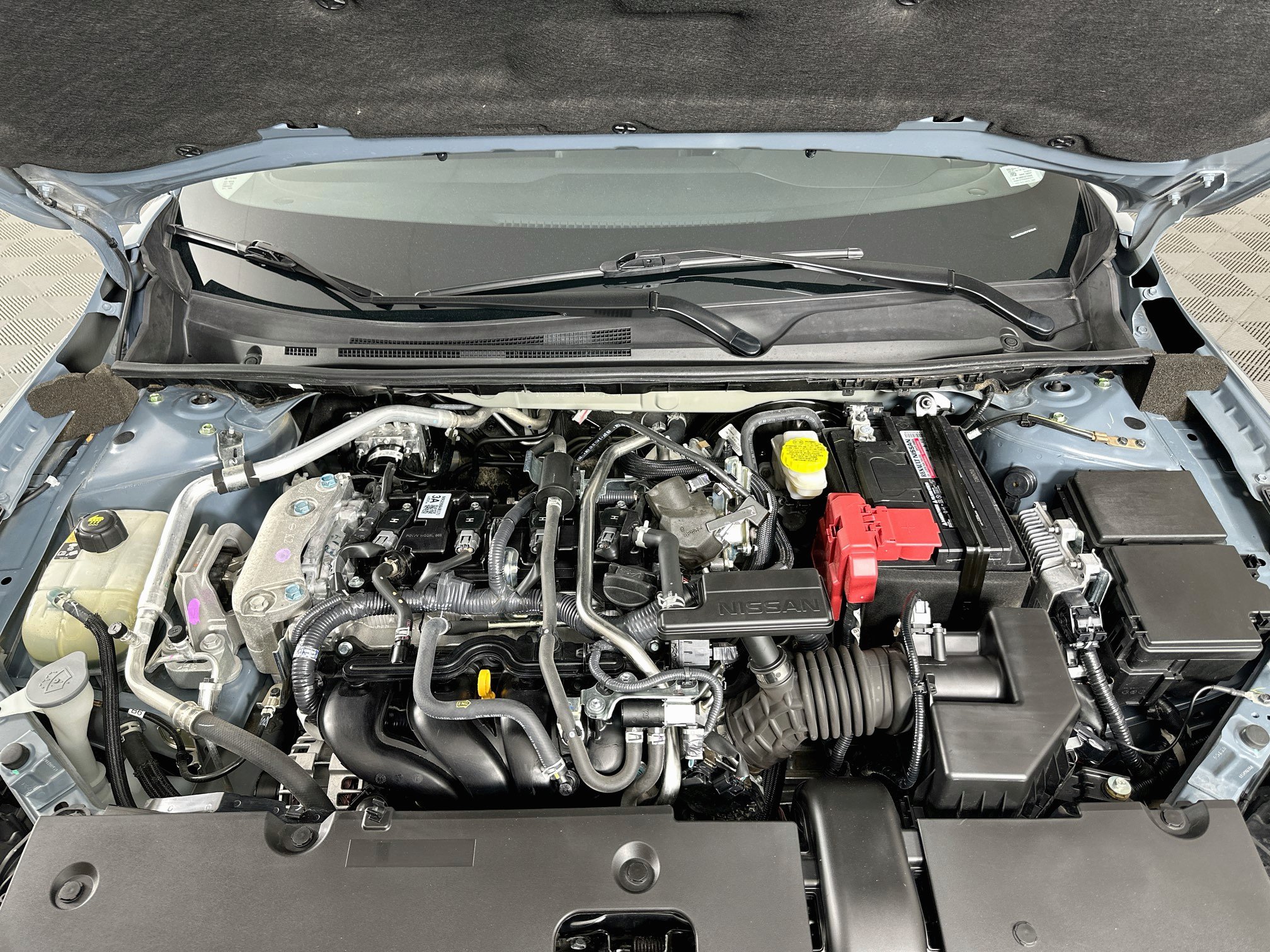 Used 2025 Nissan Sentra SR FWD image 30