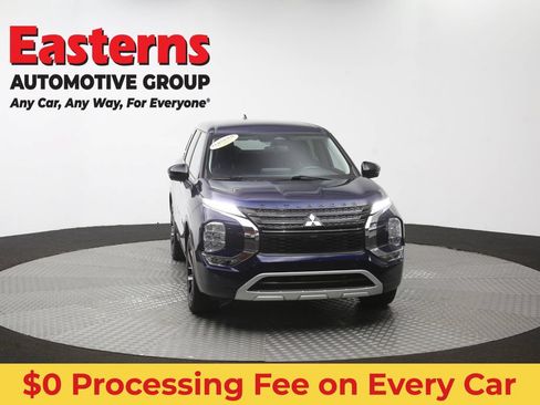 Used 2022 Mitsubishi Outlander SE AWD/4WD image 41