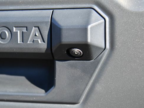 Used 2024 Toyota Tacoma TRD Sport image 40