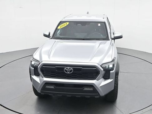 Used 2024 Toyota Tacoma TRD Off-Road AWD/4WD image 24