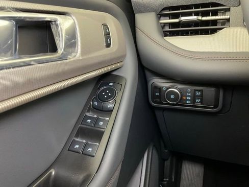 New 2025 Ford Explorer Active w/ Active Comfort Package image 21