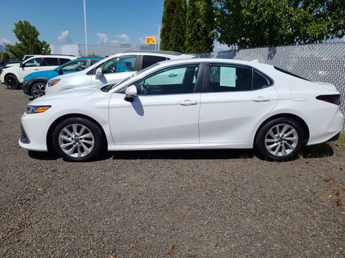 Used 2023 Toyota Camry LE FWD image 2