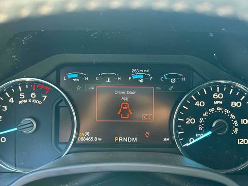 Used 2018 Ford F150 Lariat AWD/4WD image 26