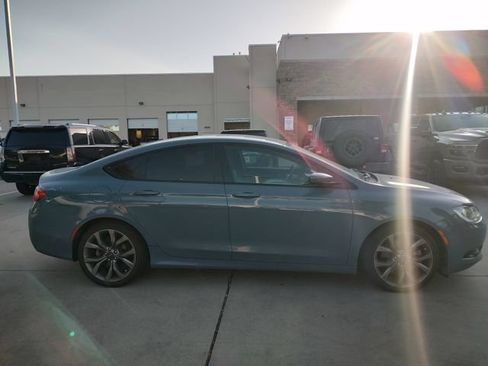 Used 2015 Chrysler 200 S w/ Comfort Group FWD image 2
