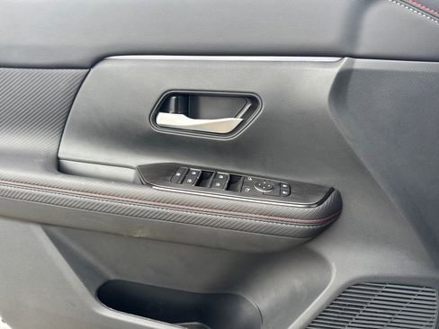 New 2026 Nissan Kicks SR w/ Cold Weather Package image 18