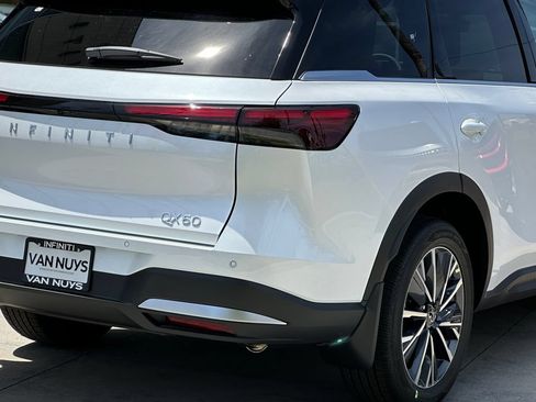 New 2027 INFINITI QX60 Luxe w/ Cargo Package FWD image 7