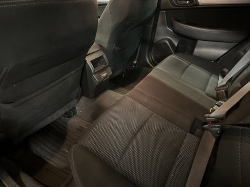 Used 2018 Subaru Outback 2.5i Premium image 11