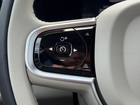 New 2026 Volvo XC60 T8 Ultra w/ Protection Package Premier image 11