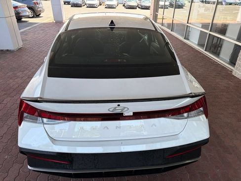 Used 2025 Hyundai Elantra Sport FWD image 13