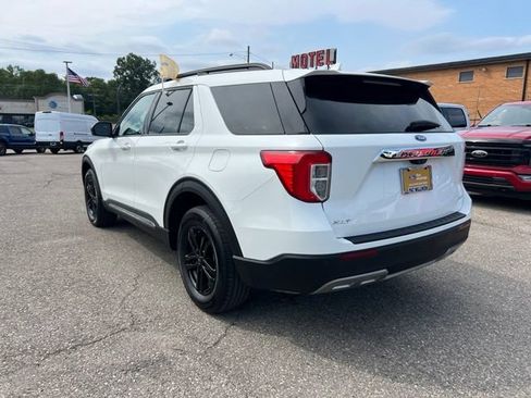 Certified 2024 Ford Explorer XLT w/ Equipment Group 202A AWD/4WD image 6