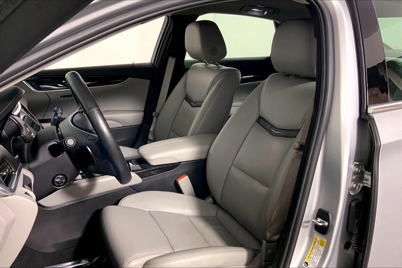 Used 2016 Cadillac XTS Luxury w/ Driver Awareness Package FWD image 7
