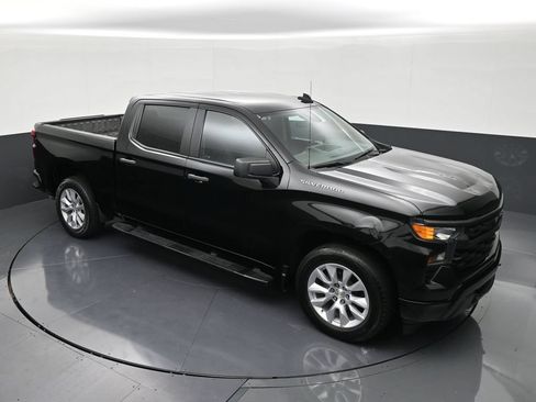 Used 2022 Chevrolet Silverado 1500 Custom RWD image 18