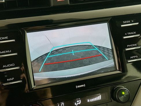 Used 2020 Toyota Camry SE image 22