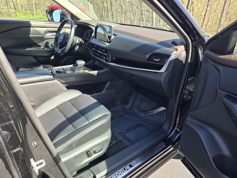 Used 2023 Nissan Rogue SL w/ SL Premium Package AWD/4WD image 24