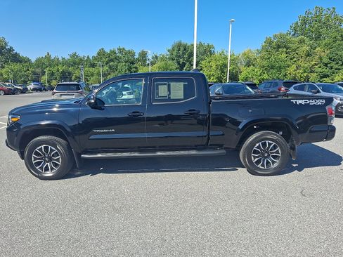 Used 2021 Toyota Tacoma TRD Sport w/ TRD Premium Sport Package AWD/4WD image 7