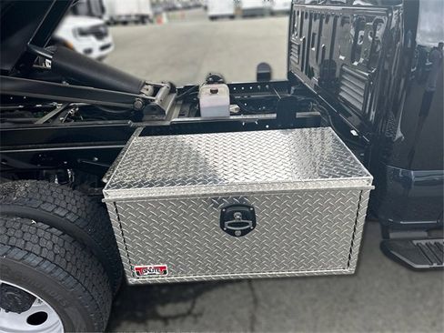 New 2025 Ford F550 XL image 15