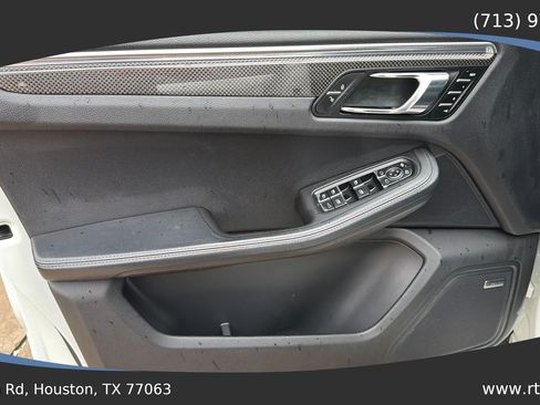 Used 2015 Porsche Macan Turbo AWD/4WD image 20