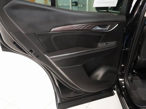 Used 2023 Buick Envision Avenir image 27