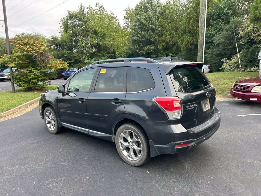 Used 2018 Subaru Forester 2.5i Touring AWD/4WD image 5