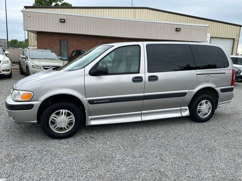 Used 2004 Chevrolet Venture Plus w/ Climate Package FWD image 1