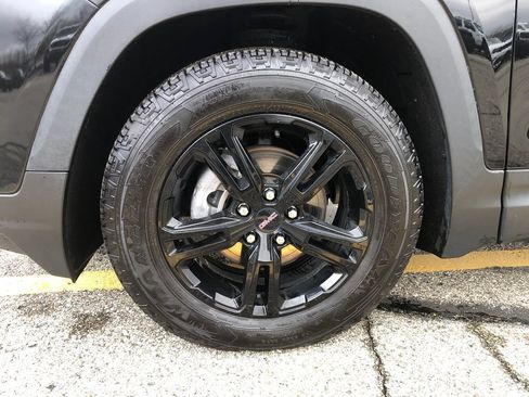 Used 2022 GMC Terrain AT4 AWD/4WD image 13